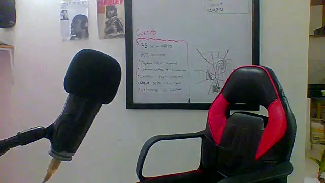 Snapshot of charles_king chatting on 05.05.26 charles king online show from 05.05.26