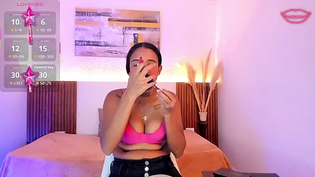 Snapshot of Tiana_Glow2 chatting on 07.23.26 Tiana Glow2 online show from 07.23.26