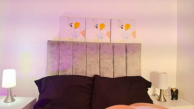 Snapshot of Gald_Hardy chatting on 04.22.26 Gald Hardy online show from 04.22.26