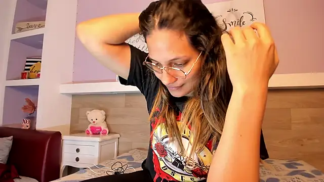 Snapshot of EmmaSanchez_ chatting on 03.31.26 EmmaSanchez online show from 03.31.26