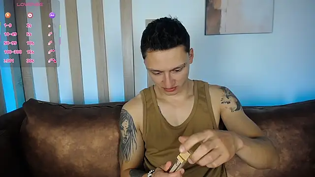 Snapshot of DIEGO_JONES chatting on 06.19.26 DIEGO JONES online show from 06.19.26