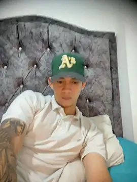 Snapshot of Sacro_sex chatting on 02.28.26 Sacro sex online show from 02.28.26