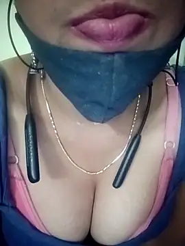 Snapshot of Tamil_Rani- chatting on 03.14.26 Tamil Rani- online show from 03.14.26