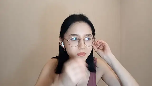 Snapshot of SolvedGlobe chatting on 03.24.26 SolvedGlobe online show from 03.24.26