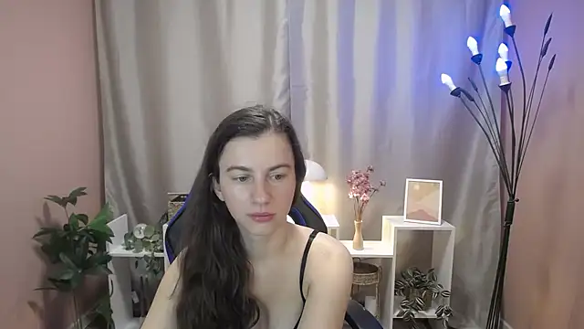Snapshot of MistyBree chatting on 07.17.26 MistyBree online show from 07.17.26