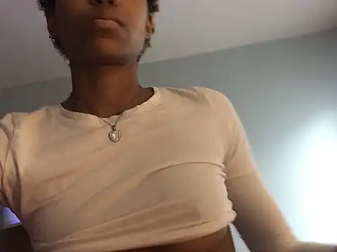 Snapshot of LunaBl00m chatting on 03.09.26 LunaBl00m online show from 03.09.26