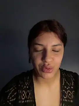 Snapshot of MommySexxy23 chatting on 04.03.26 MommySexxy23 online show from 04.03.26