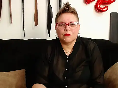 Snapshot of Leah_R chatting on 03.10.26 Leah R online show from 03.10.26