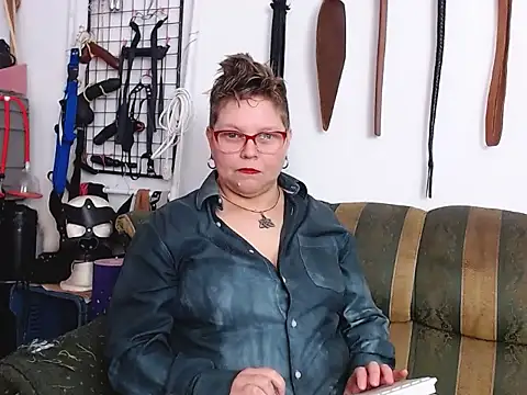 Snapshot of Leah_R chatting on 03.26.26 Leah R online show from 03.26.26