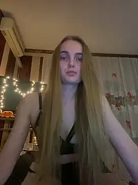 LunaVey online show from 05.12.26