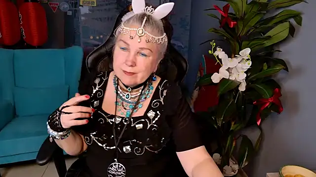 Snapshot of LilaMaharani chatting on 04.04.26 LilaMaharani online show from 04.04.26
