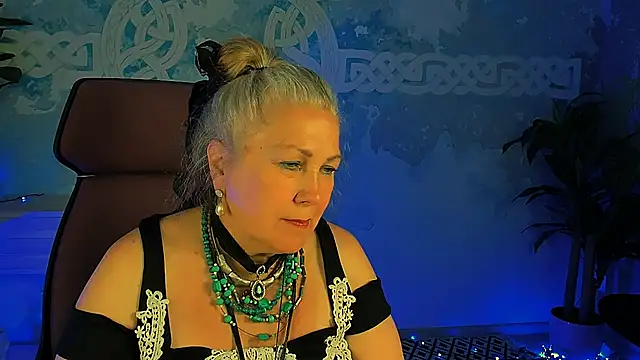 Snapshot of LilaMaharani chatting on 05.21.26 LilaMaharani online show from 05.21.26