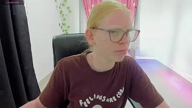 Albingirl online show from 04.11.26