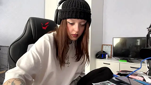 Snapshot of Littleways chatting on 03.01.26 Littleways online show from 03.01.26