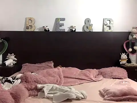 Snapshot of mommy-Milf chatting on 03.21.26 mommy-Milf online show from 03.21.26