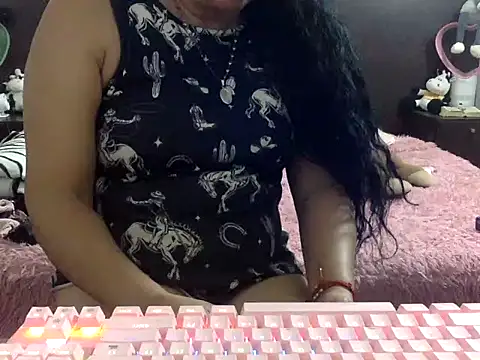 Snapshot of mommy-Milf chatting on 04.07.26 mommy-Milf online show from 04.07.26