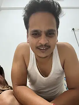 Snapshot of the_guy_u_desire chatting on 03.16.26 the guy u desire online show from 03.16.26