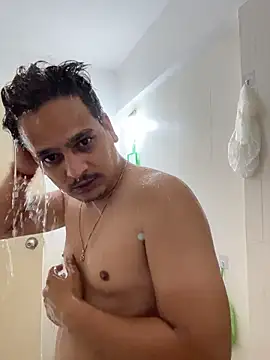 Snapshot of the_guy_u_desire chatting on 03.17.26 the guy u desire online show from 03.17.26