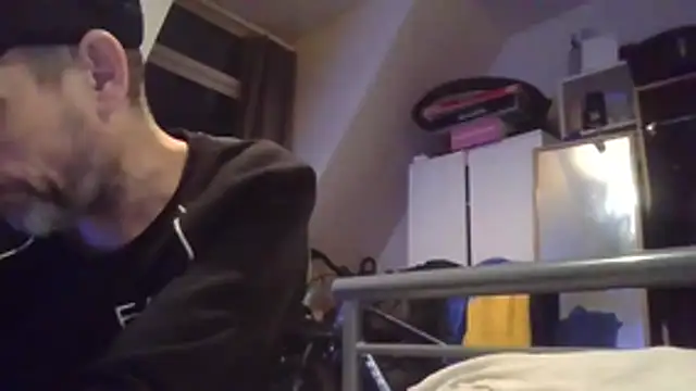 DOUBLETROUBLE7773 online show from 03.02.26