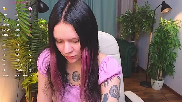 kittenlolla online show from 04.01.26