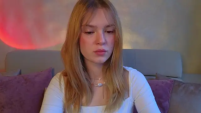 Snapshot of cyberl0ve_ chatting on 03.17.26 cyberl0ve online show from 03.17.26