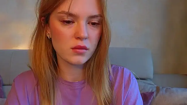 Snapshot of cyberl0ve_ chatting on 03.18.26 cyberl0ve online show from 03.18.26