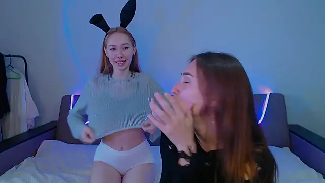Snapshot of yourameliaa chatting on 04.23.26 yourameliaa online show from 04.23.26