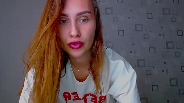 Snapshot of yourameliaa chatting on 05.18.26 yourameliaa online show from 05.18.26