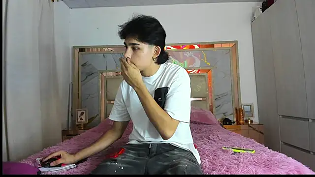 Snapshot of monky_0002 chatting on 03.17.26 monky 0002 online show from 03.17.26