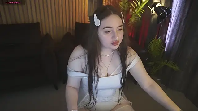 Snapshot of RapunzelAngel chatting on 05.09.26 RapunzelAngel online show from 05.09.26