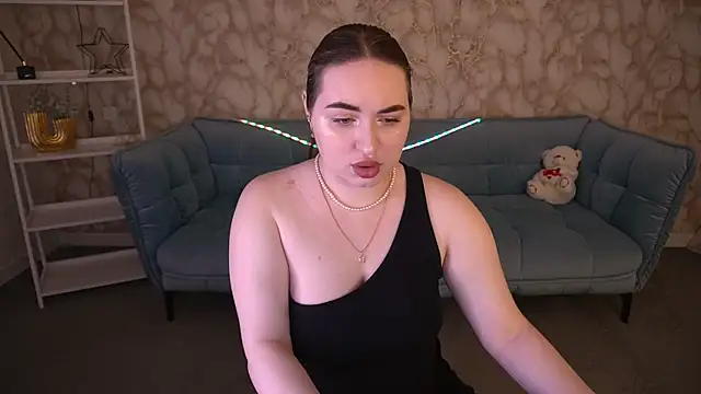 Snapshot of RapunzelAngel chatting on 05.26.26 RapunzelAngel online show from 05.26.26