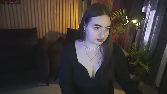 Snapshot of RapunzelAngel chatting on 05.28.26 RapunzelAngel online show from 05.28.26