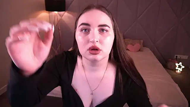 Snapshot of RapunzelAngel chatting on 05.31.26 RapunzelAngel online show from 05.31.26