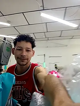 Snapshot of Goriluzdelam chatting on 04.02.26 Goriluzdelam online show from 04.02.26