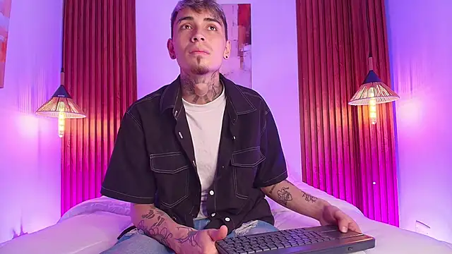 Max Hader  online show from 03.12.26