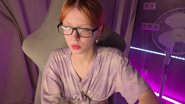 Snapshot of Emma_Dusk chatting on 06.19.26 Emma Dusk online show from 06.19.26