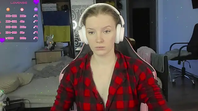 Snapshot of Mary_Blu chatting on 01.06.26 Mary Blu online show from 01.06.26