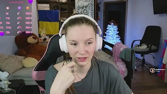 Snapshot of Mary_Blu chatting on 01.08.26 Mary Blu online show from 01.08.26