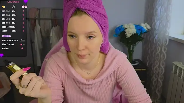 Snapshot of Mary_Blu chatting on 04.09.26 Mary Blu online show from 04.09.26