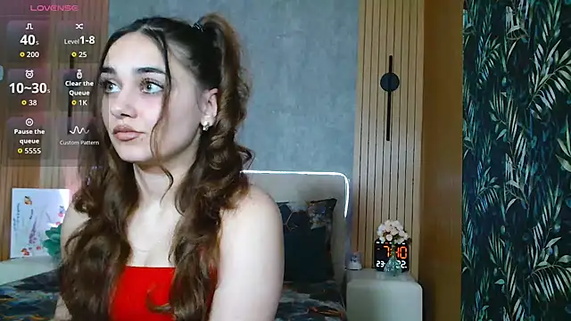 Snapshot of KatarinaHeaven chatting on 04.22.26 KatarinaHeaven online show from 04.22.26