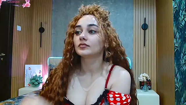 Snapshot of KatarinaHeaven chatting on 05.27.26 KatarinaHeaven online show from 05.27.26