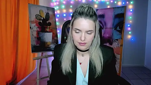 Snapshot of AliceSmite chatting on 05.29.26 AliceSmite online show from 05.29.26