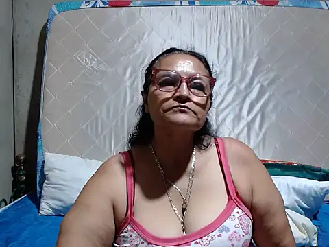 Snapshot of _BellaNocturna chatting on 04.27.26 BellaNocturna online show from 04.27.26