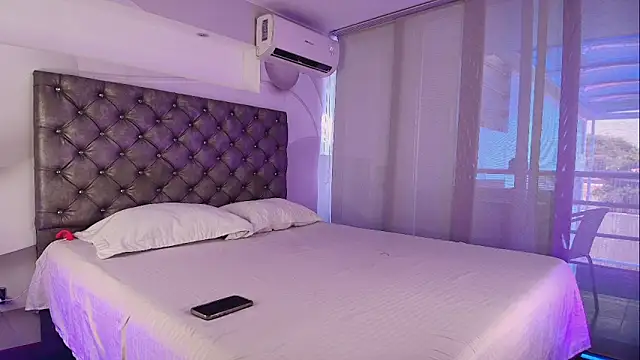 LauriLenix online show from 03.25.26