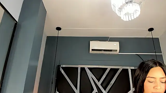 Esmeralda  18 online show from 03.28.26