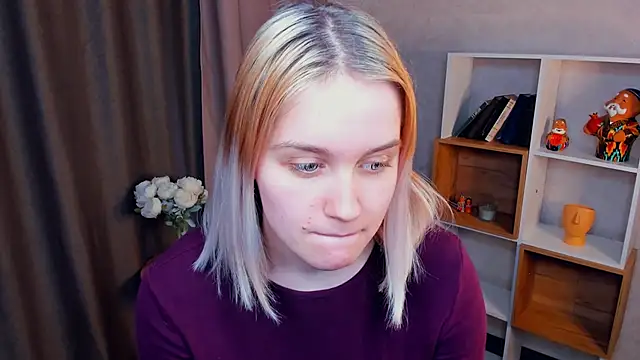 AveIinaStromain online show from 03.03.26