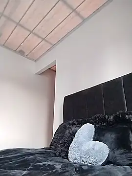 Aviigail online show from 04.21.26