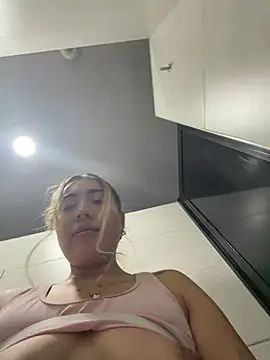 ManuelaVeeleez online show from 03.20.26