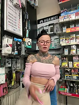 SkinnyLilly online show from 07.01.26