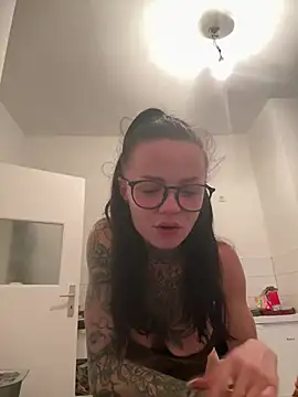 SkinnyLilly online show from 07.27.26